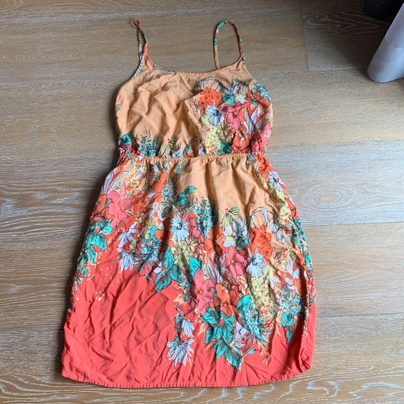 Old Navy Dresses & Skirts - Old Navy floral print dress size small